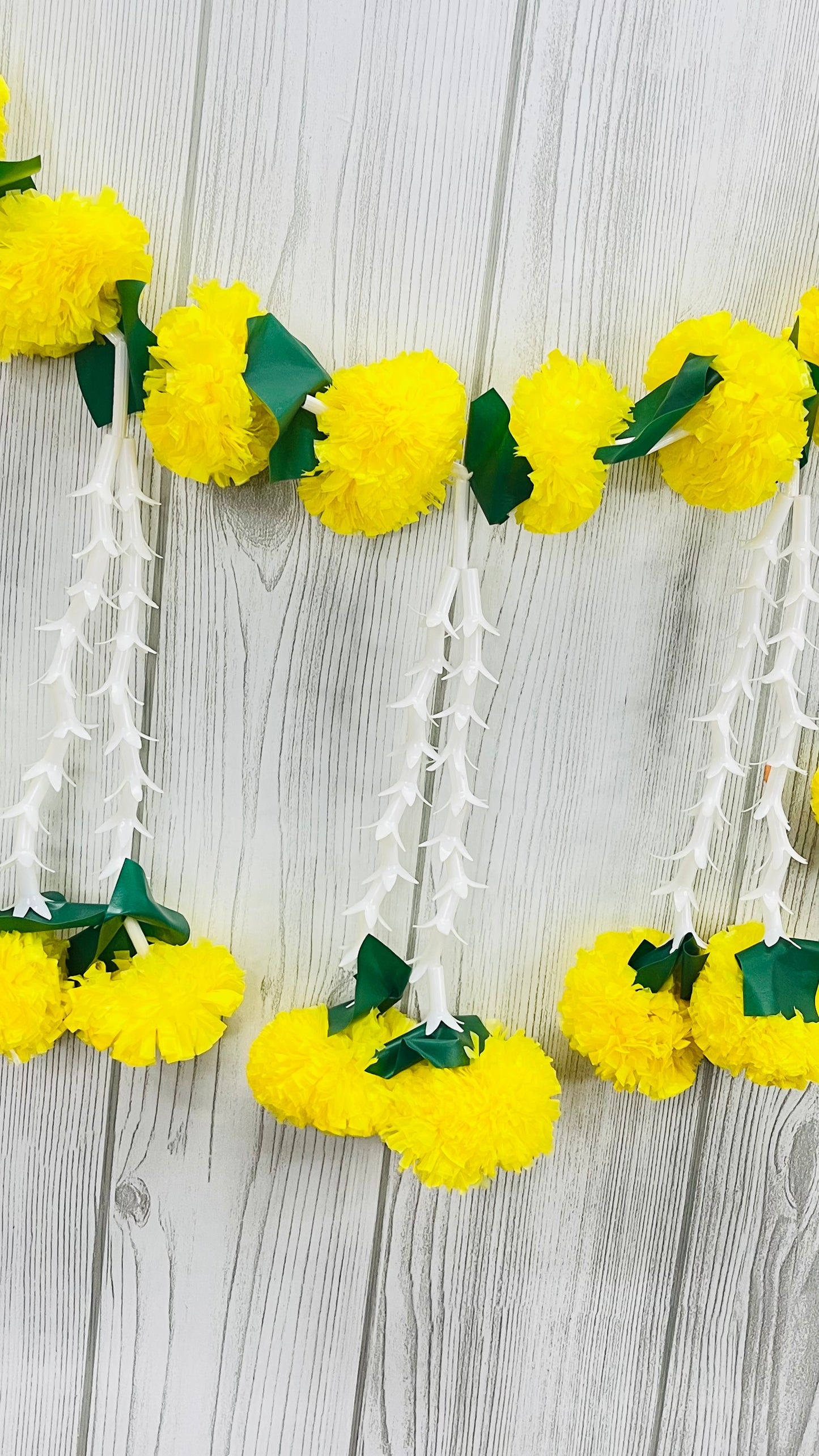 Akaar Festive Bandhanwar in marigold and rajnigandha jhumki