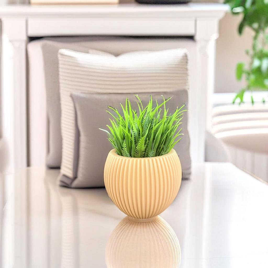 Akaar 1 Orange Ava Pot with Fern